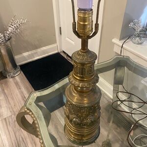 VINTAGE WARREN KESSLER NEW YORK TABLE TOP LAMP